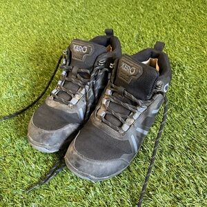 Xero Women's Black Athletic Shoes